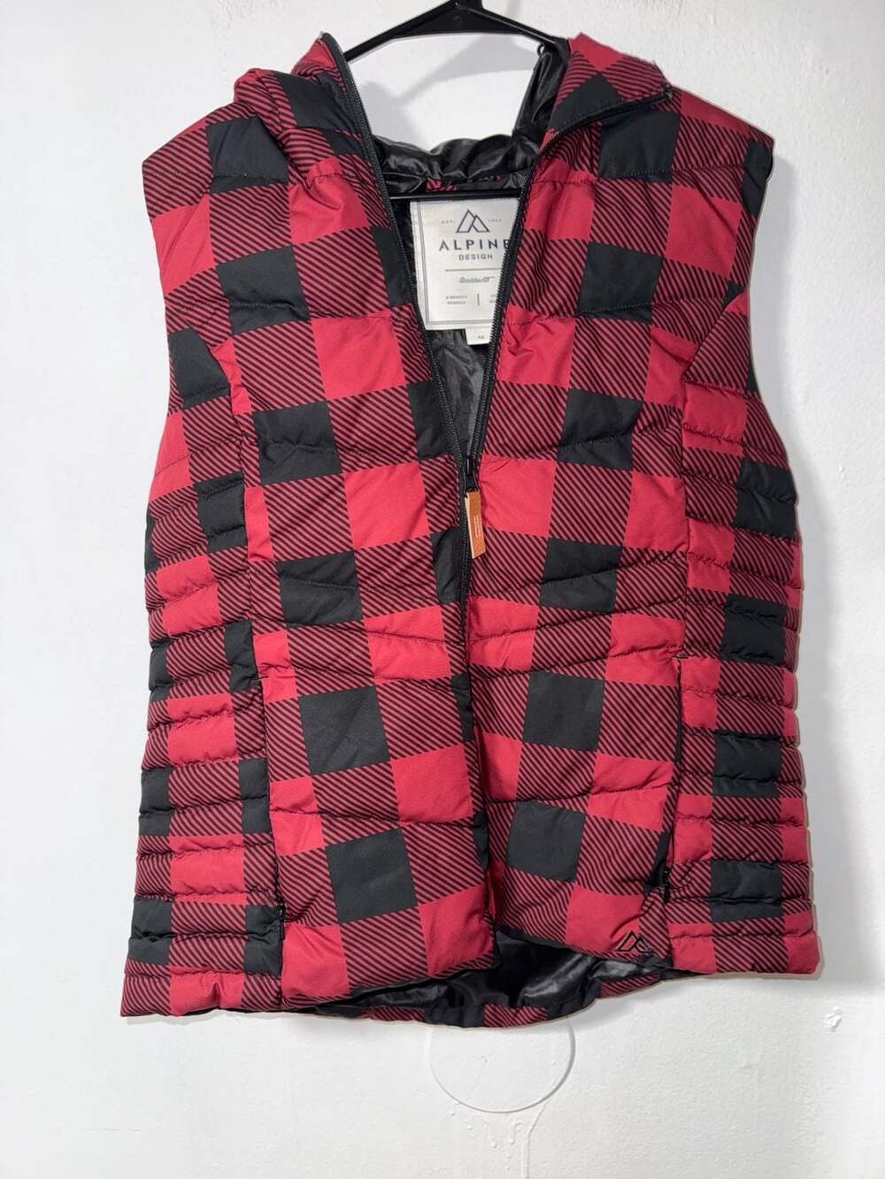 Alpine Design Puffer Vest Size M Red Black Buffalo Check